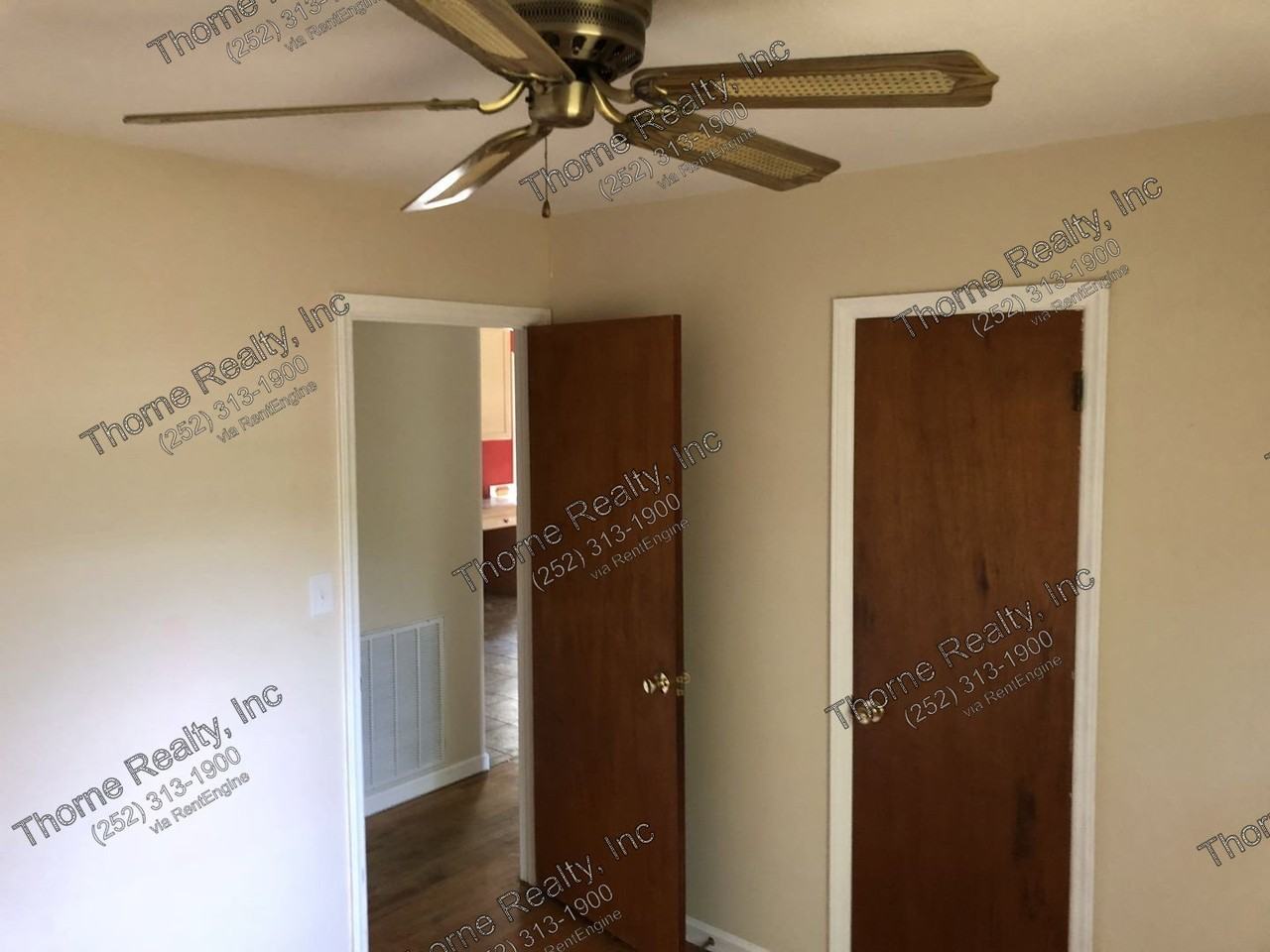 1711 Woodlawn Dr - Photo 7 of 13
