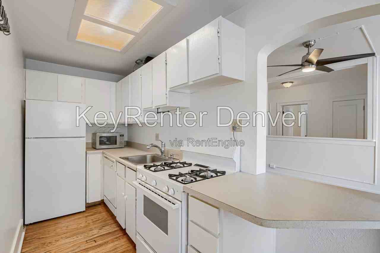 1275 N Clarkson St #3 - Photo 7 of 12
