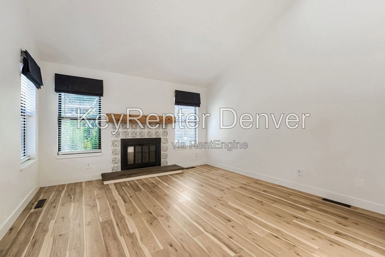 4603 S Fraser Ct - Photo 4 of 18