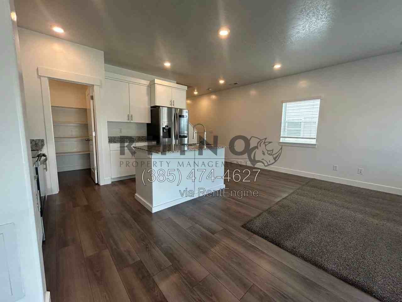 352 E 1850 N #13