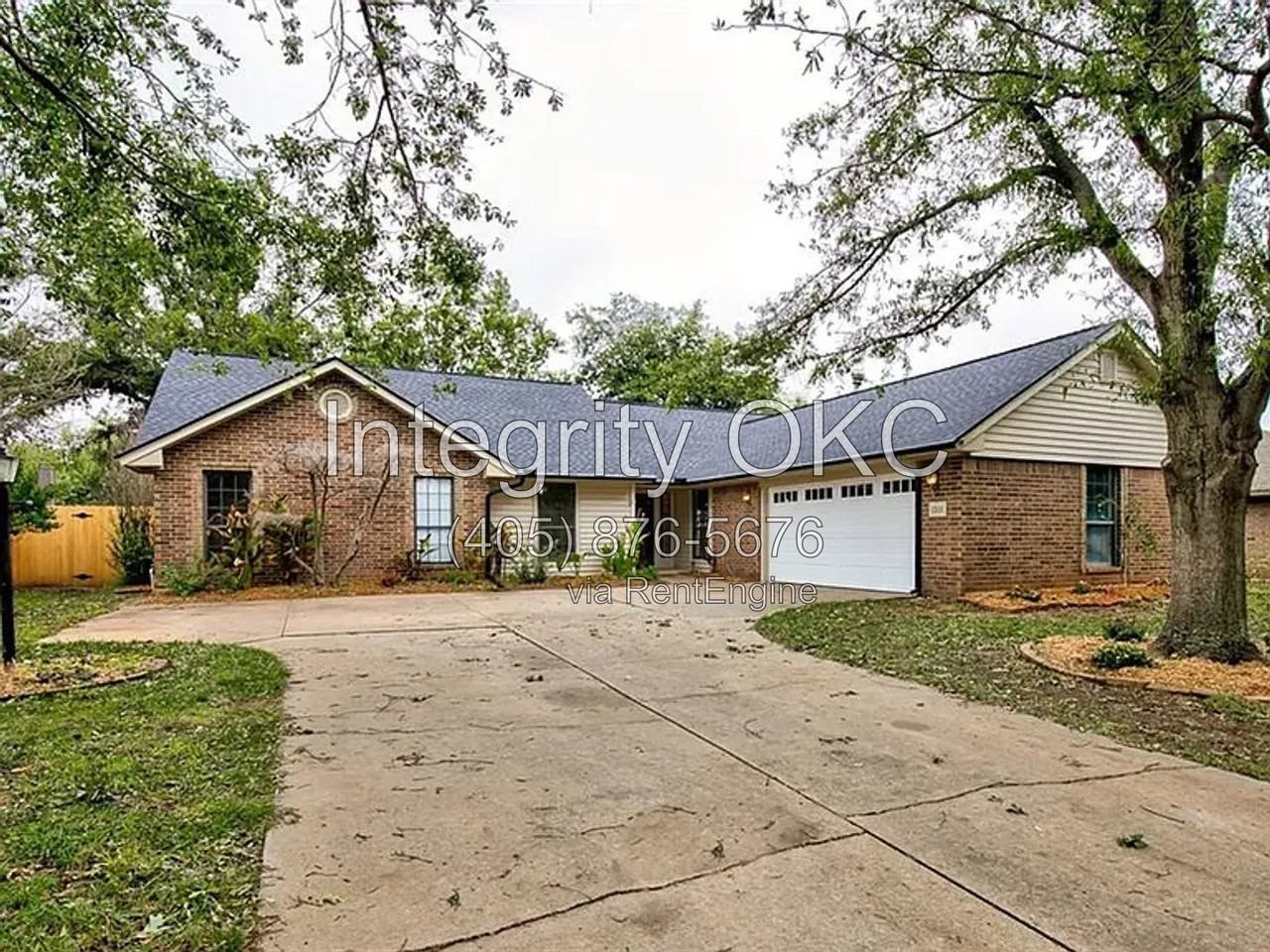 1301 Newbury Dr - Photo 2 of 6
