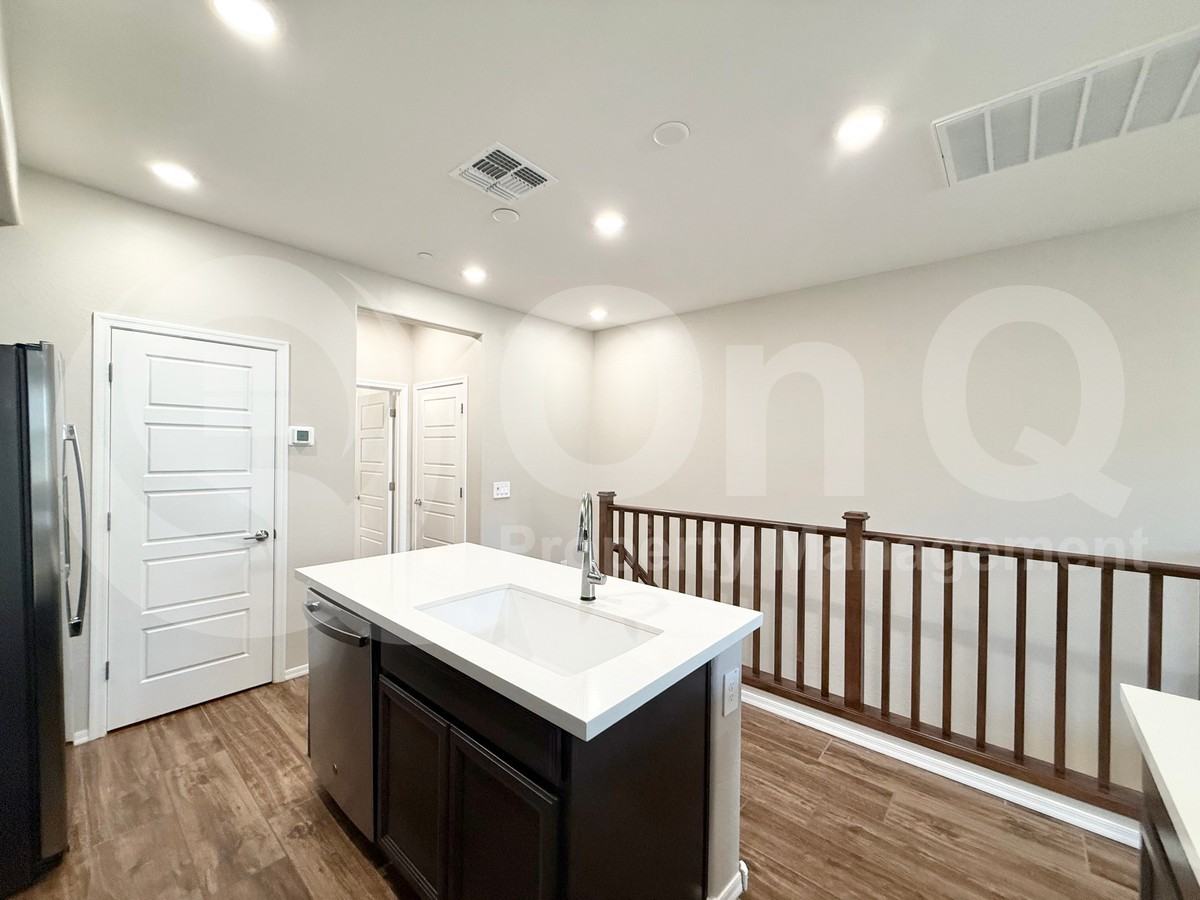 1823 E Chelsea Ln #105 - Photo 7 of 19