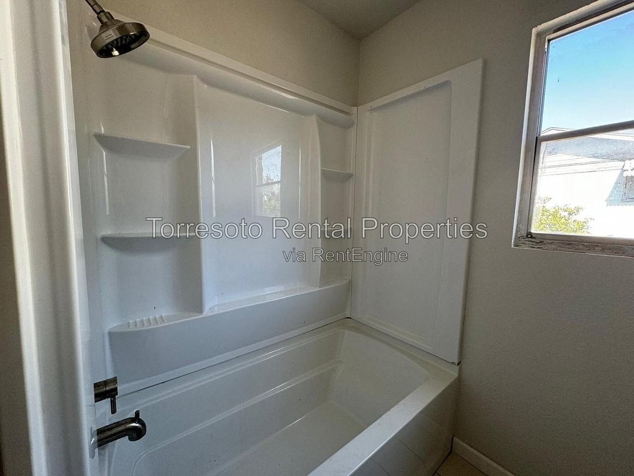 152 Shadwell Dr #D - Photo 4 of 24