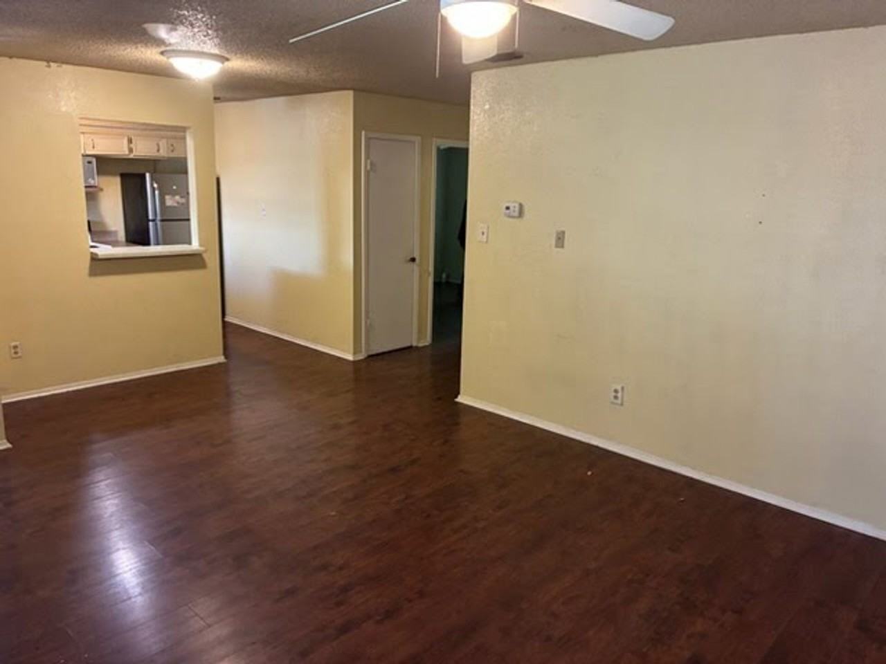 208 N Vandeveer St - Photo 4 of 11