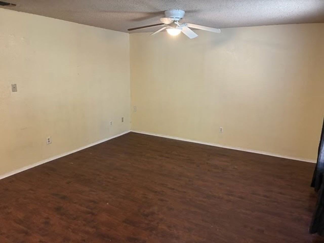 208 N Vandeveer St - Photo 6 of 11