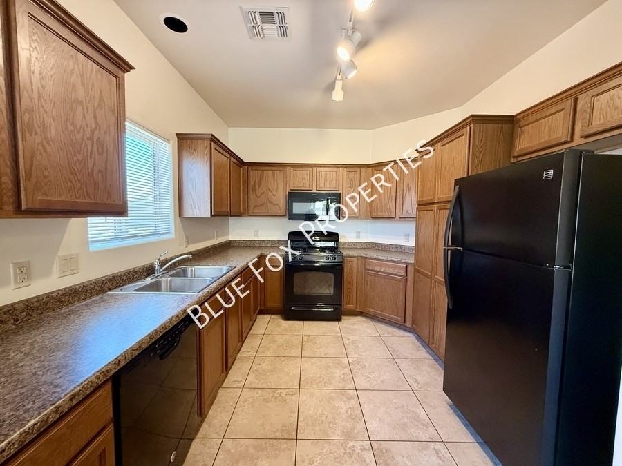 6658 S Stone Fly Dr - Photo 7 of 30