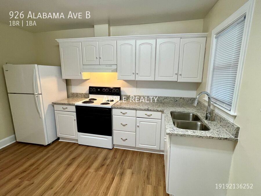 926 Alabama Ave - Photo 4 of 10