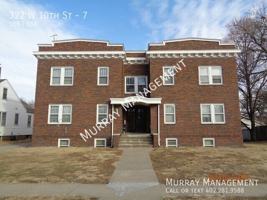 featured image of 322 W 10th St #7