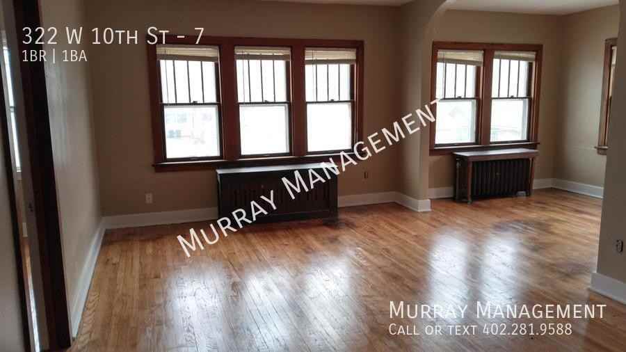 322 W 10th St #7 - Photo 3 of 15