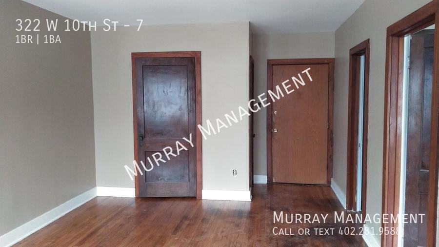 322 W 10th St #7 - Photo 5 of 15