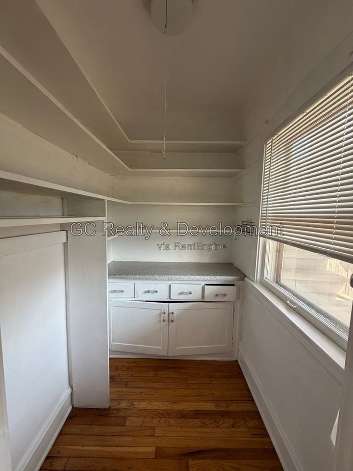 616 Elgin Ave #1 - Photo 7 of 19