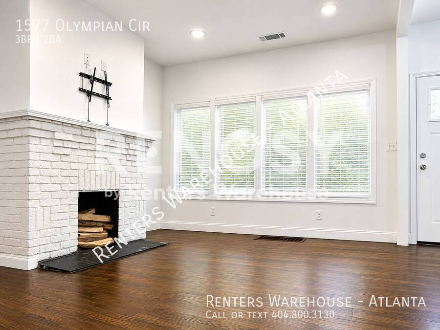 1577 Olympian Cir Sw - Photo 3 of 13