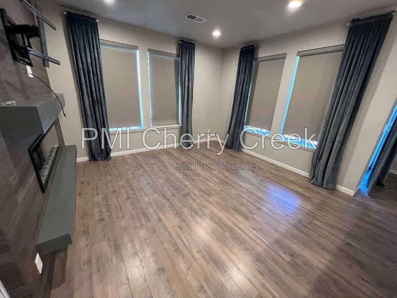 9010 E Caley Way - Photo 7 of 38