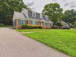 featured image of 1519 Chauncey Ln