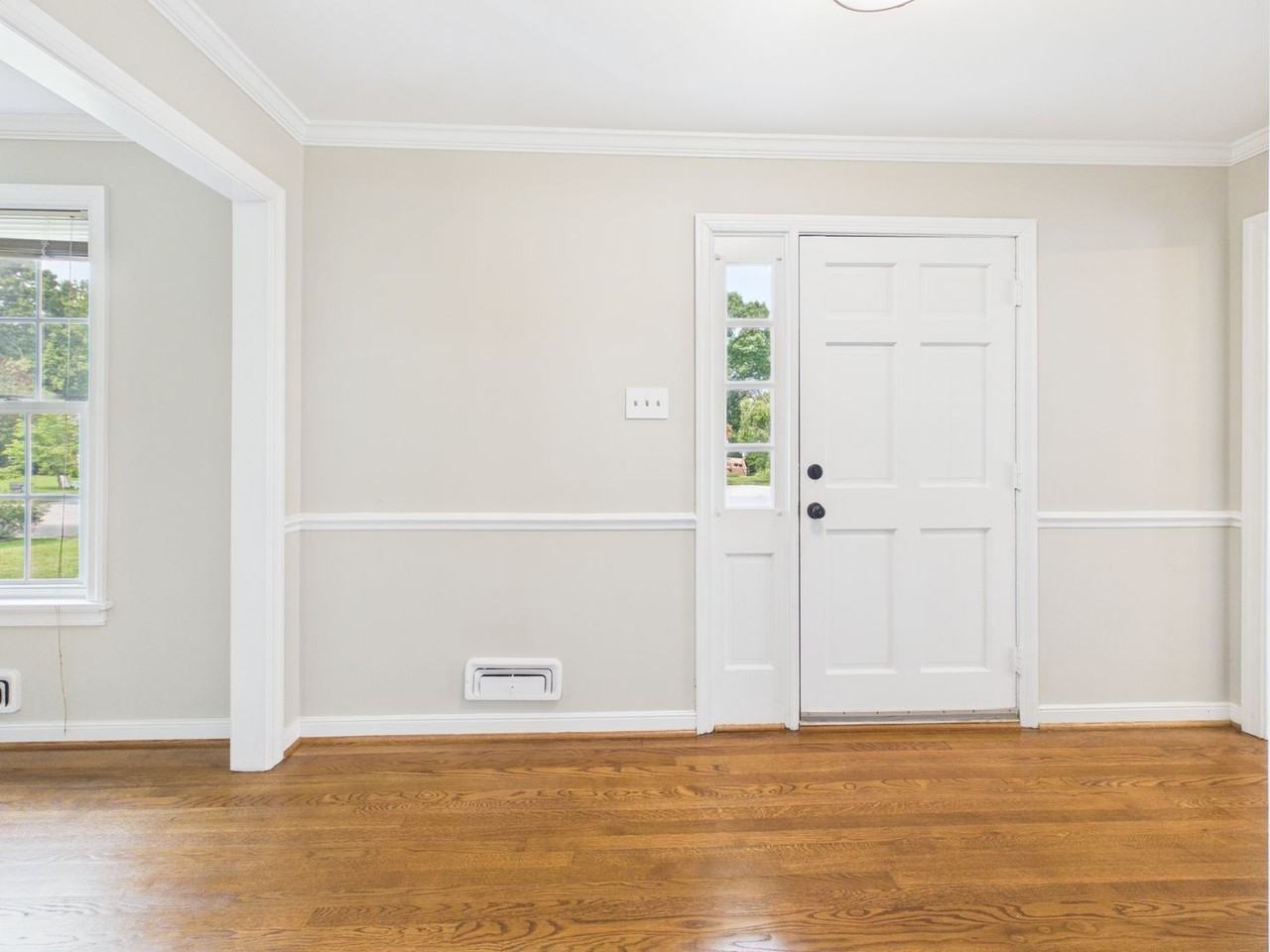 1519 Chauncey Ln - Photo 5 of 50