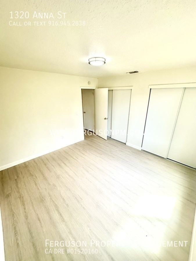 1320 Anna St - Photo 4 of 17