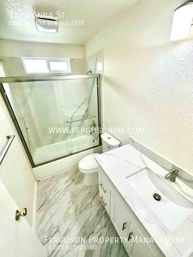 1320 Anna St - Photo 5 of 17