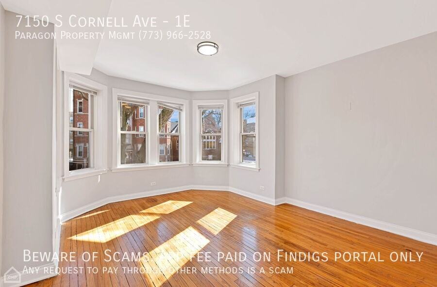 7150 S Cornell Ave #1E - Photo 3 of 13