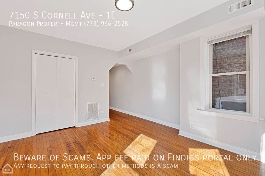 7150 S Cornell Ave #1E - Photo 5 of 13
