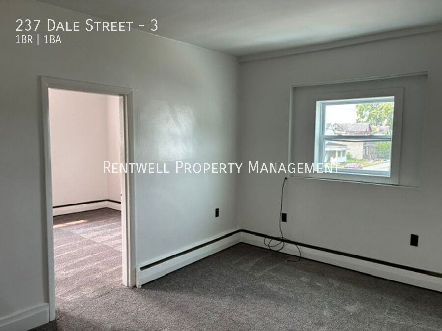237 Dale St #3 - Photo 4 of 7
