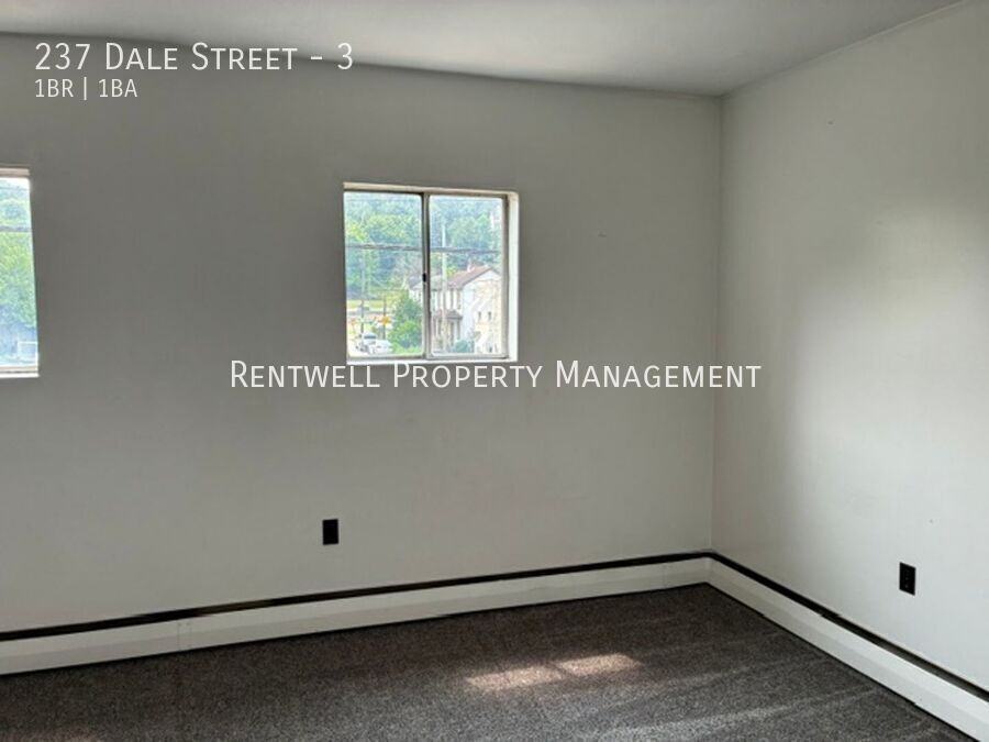 237 Dale St #3 - Photo 6 of 7