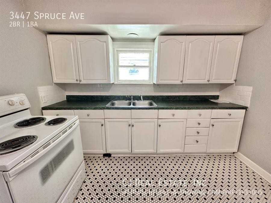 3447 Spruce Ave - Photo 5 of 10
