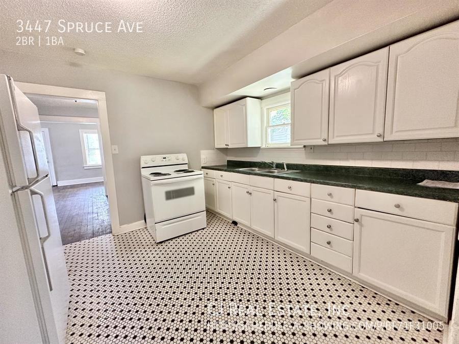 3447 Spruce Ave - Photo 6 of 10