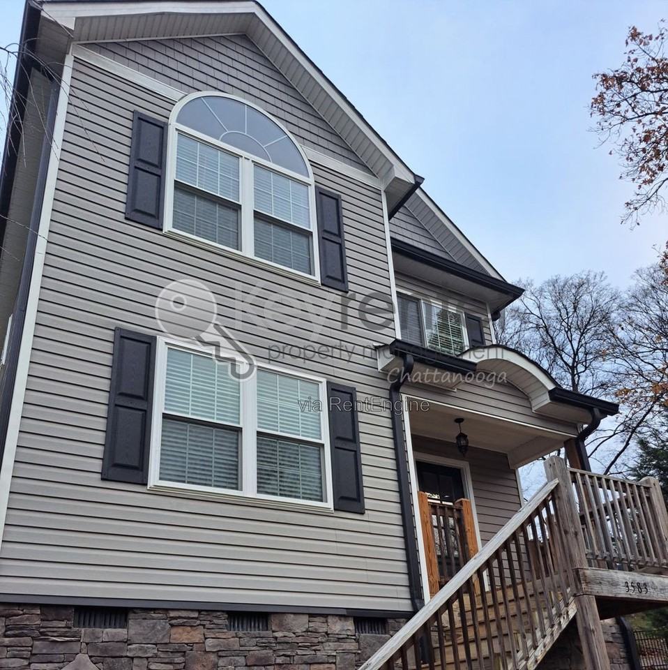 3583 Crompton St - Photo 2 of 19