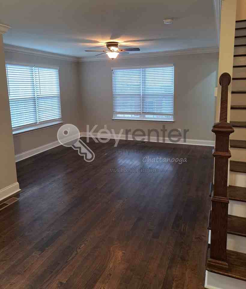 3583 Crompton St - Photo 3 of 19