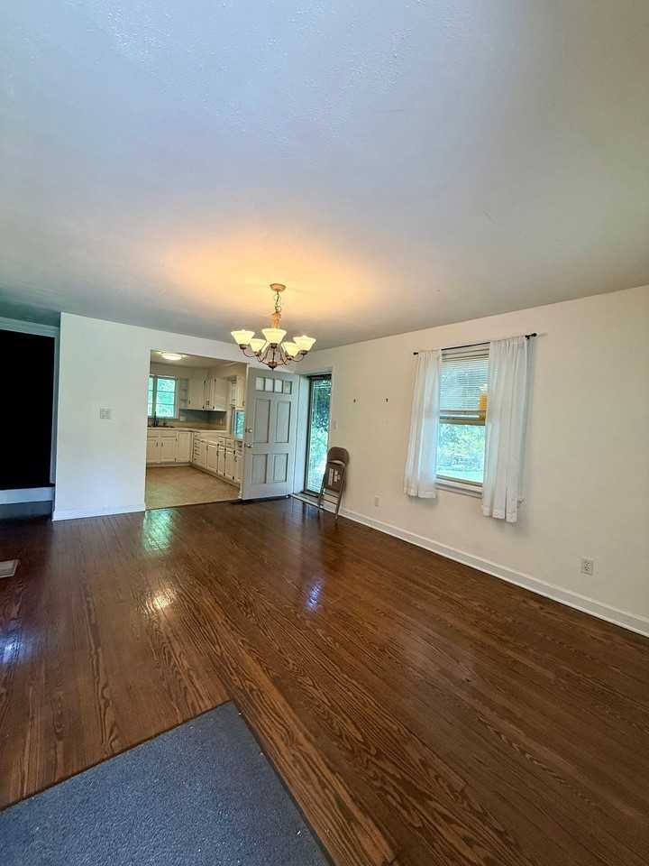119 E Church St - Photo 2 of 27