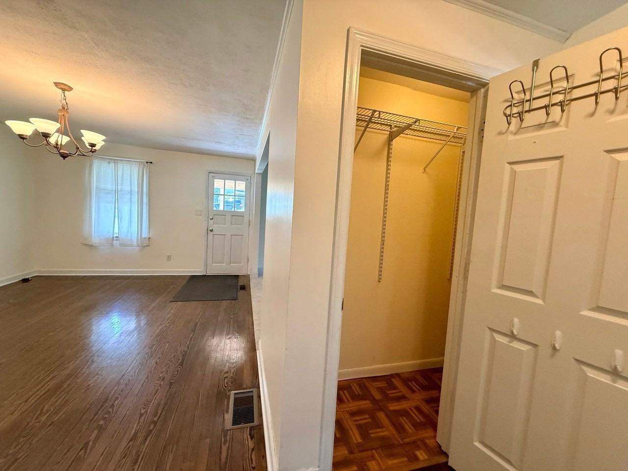 119 E Church St - Photo 4 of 27