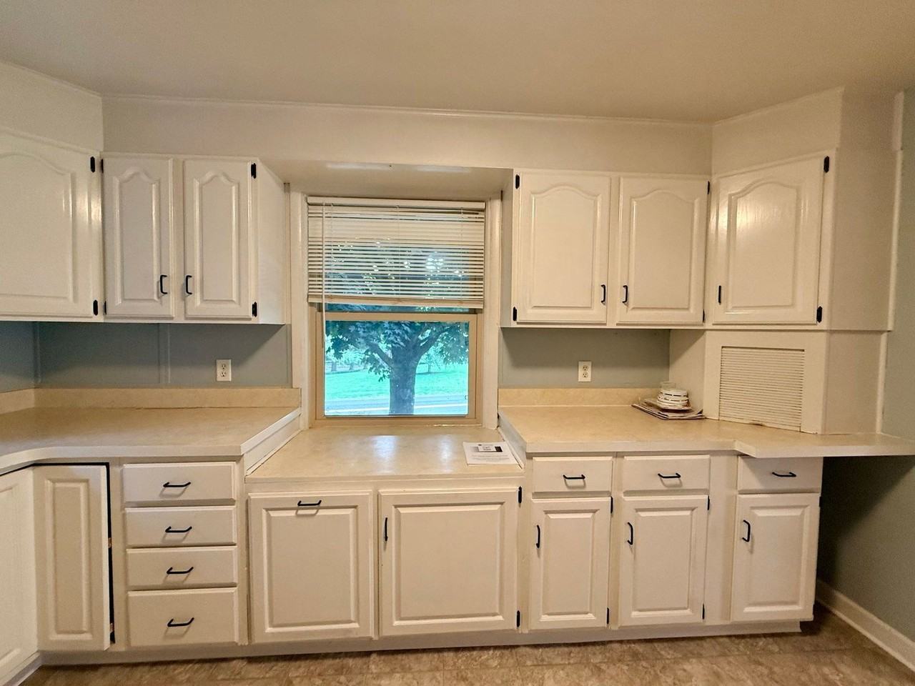 119 E Church St - Photo 6 of 27