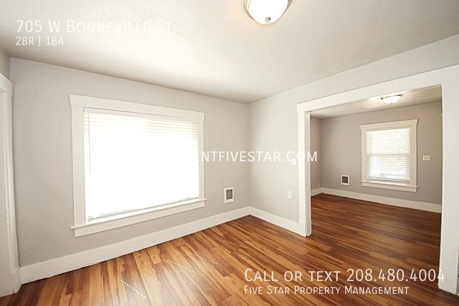 705 W Bonneville St - Photo 4 of 11