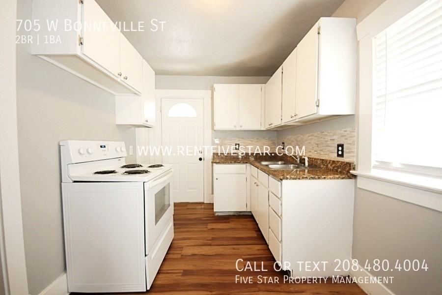705 W Bonneville St - Photo 5 of 11