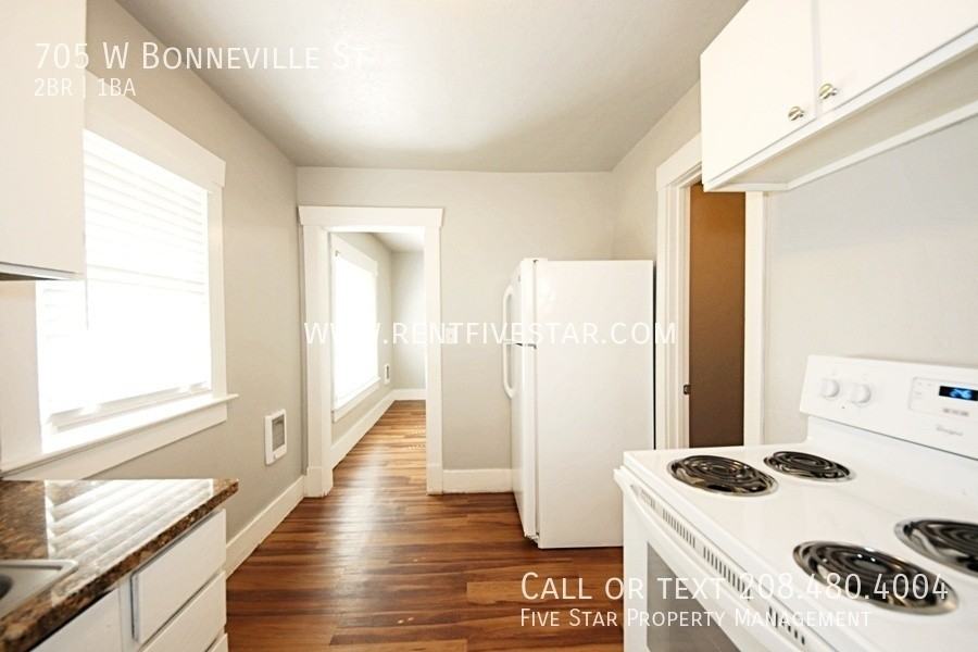 705 W Bonneville St - Photo 6 of 11