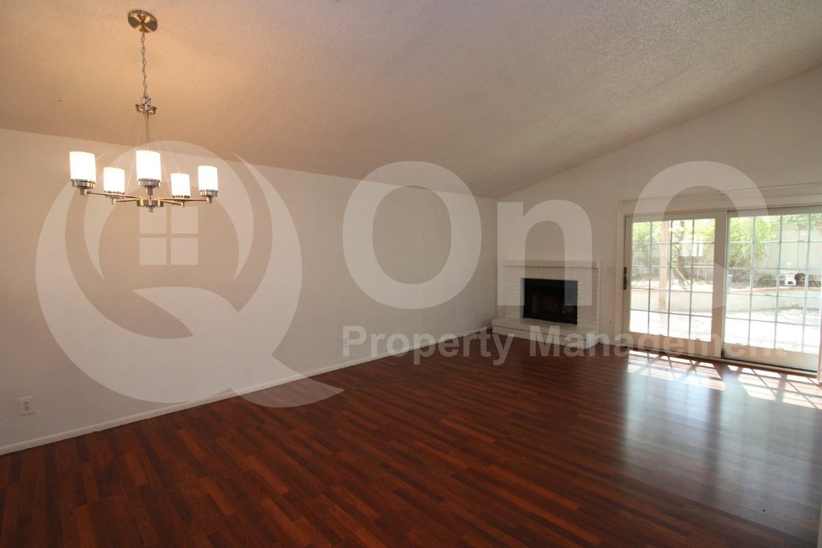 1118 N 87th St - Photo 5 of 15