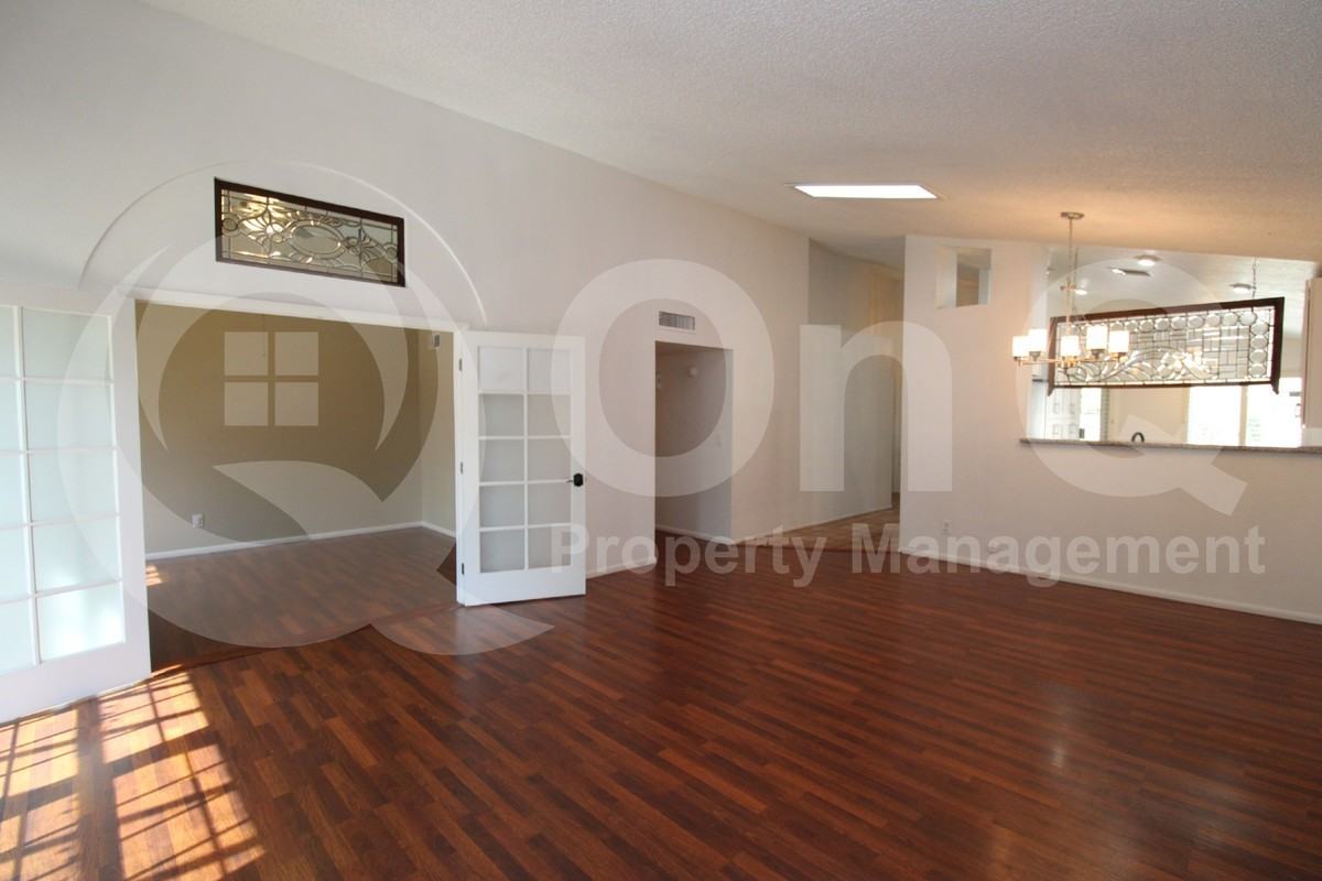 1118 N 87th St - Photo 6 of 15