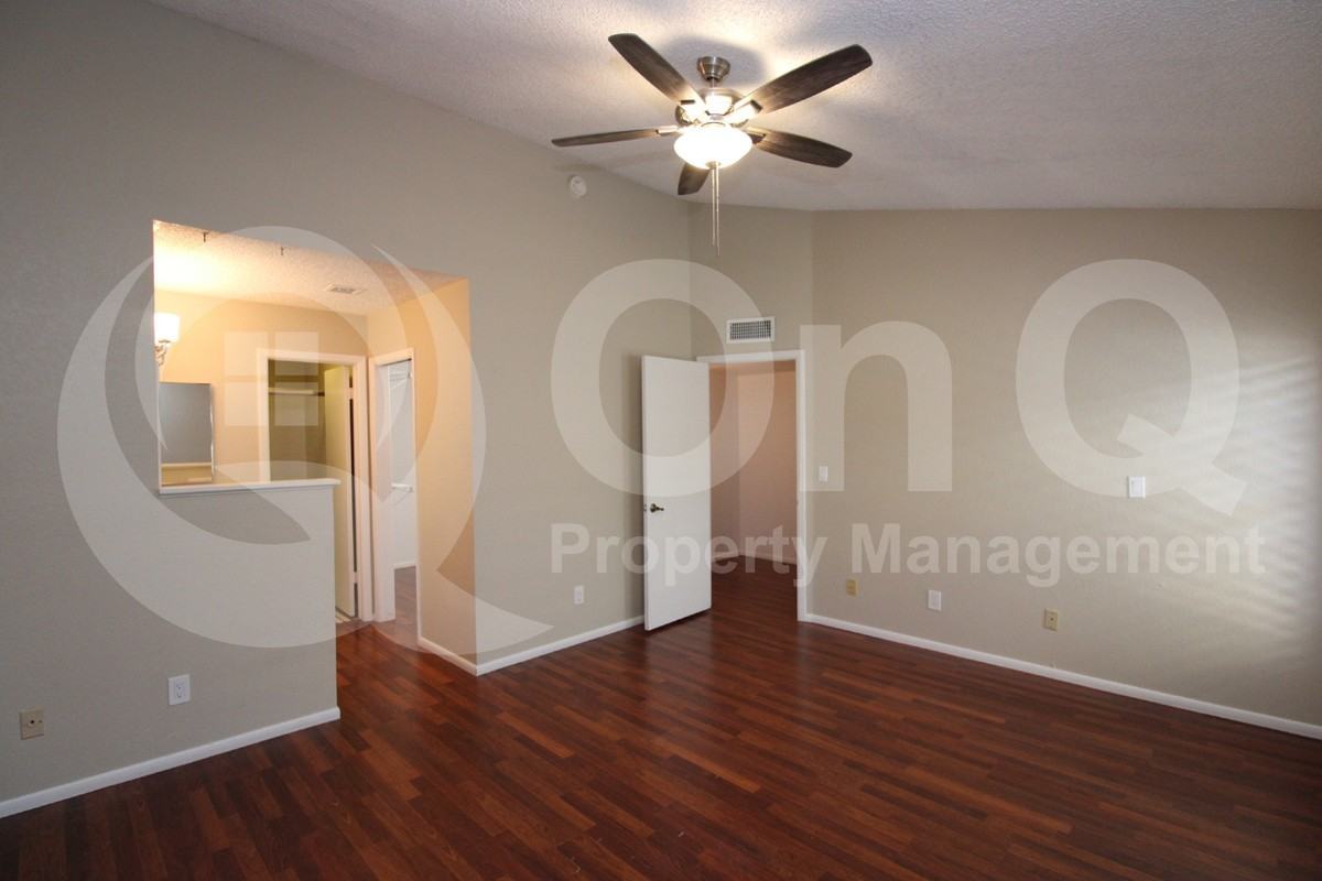 1118 N 87th St - Photo 7 of 15