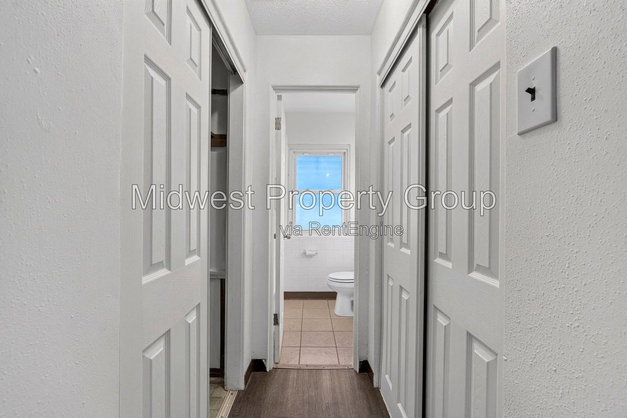 1208 Verl Pl - Photo 2 of 27