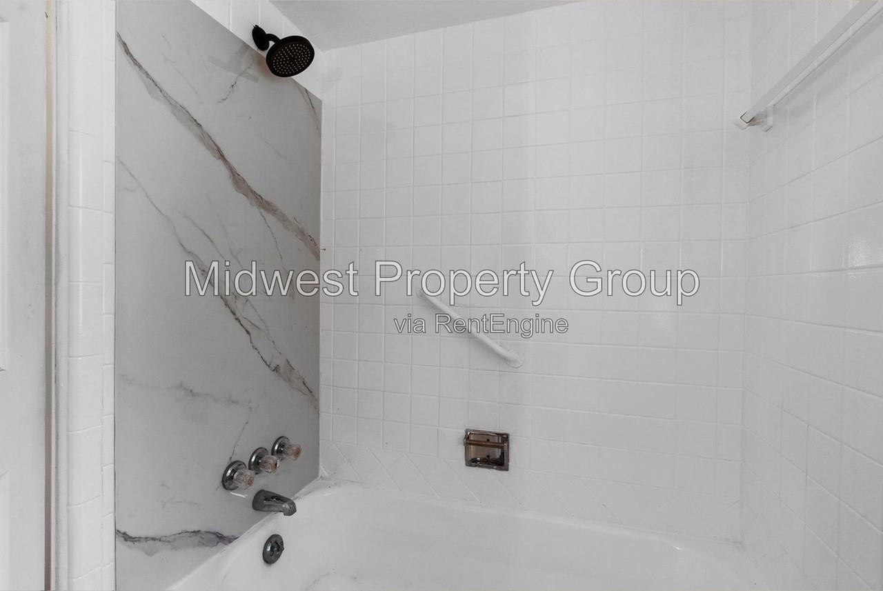 1208 Verl Pl - Photo 4 of 27