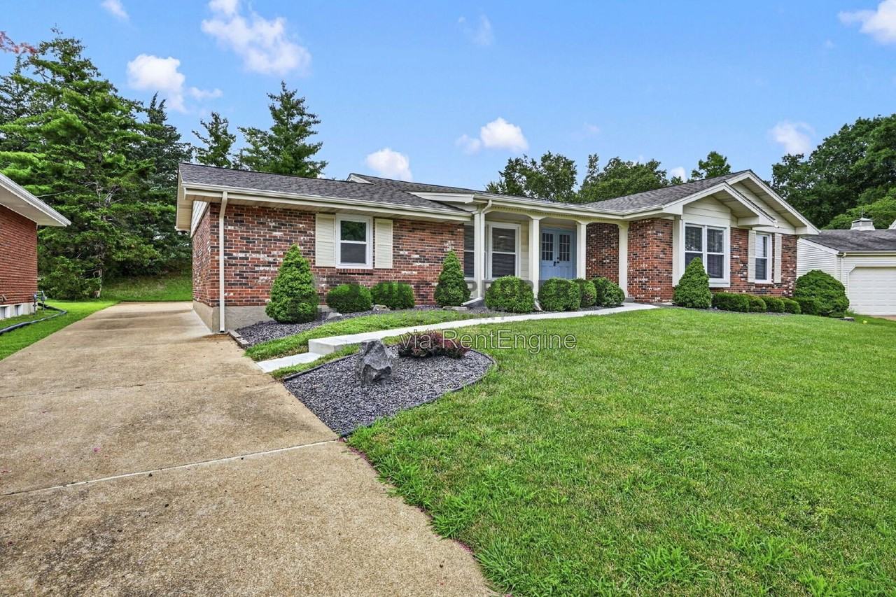 10327 Dorenshire Ct - Photo 3 of 45