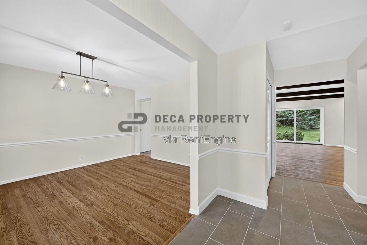 10327 Dorenshire Ct - Photo 6 of 45
