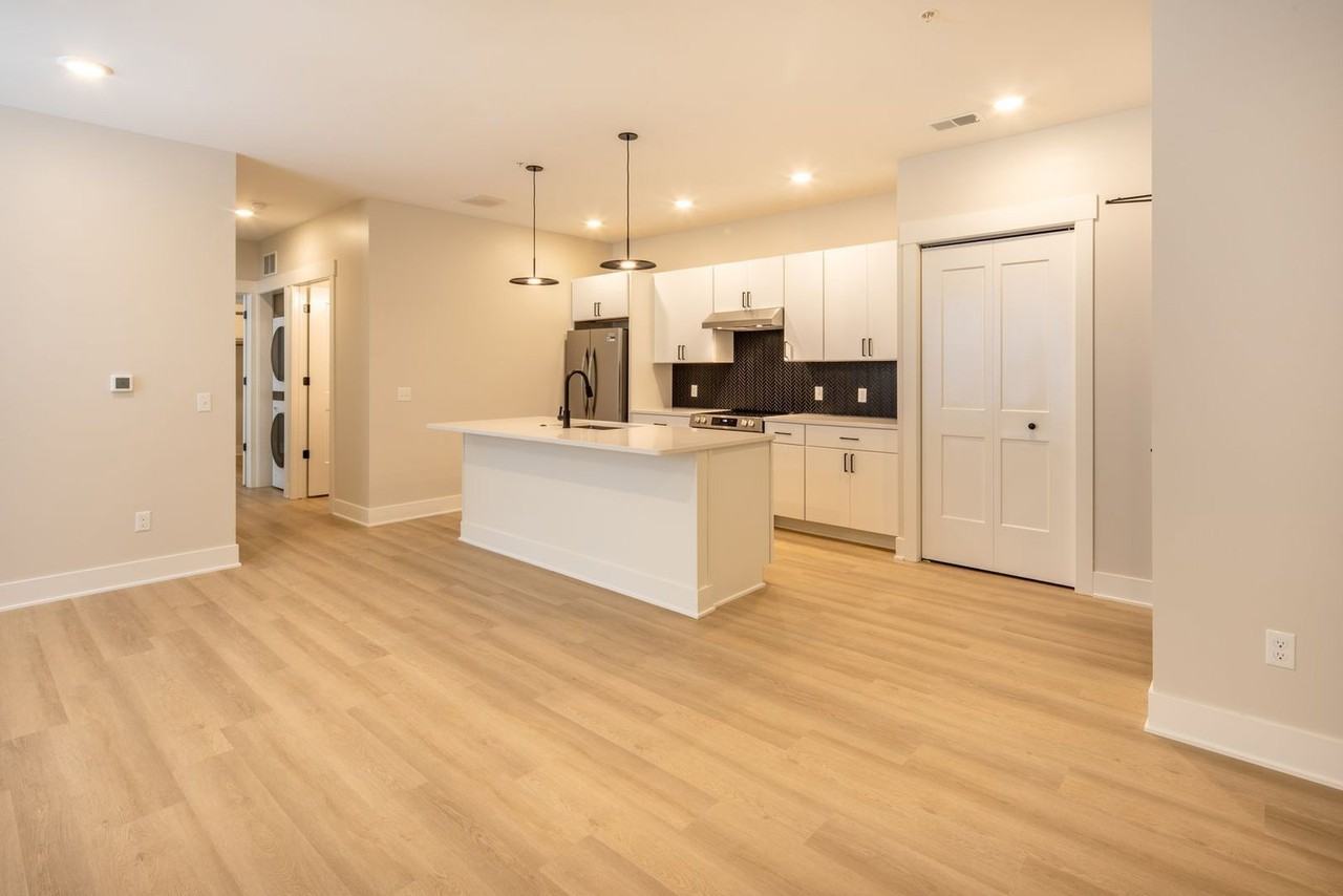 3233 Prospect St #102 - Photo 4 of 30