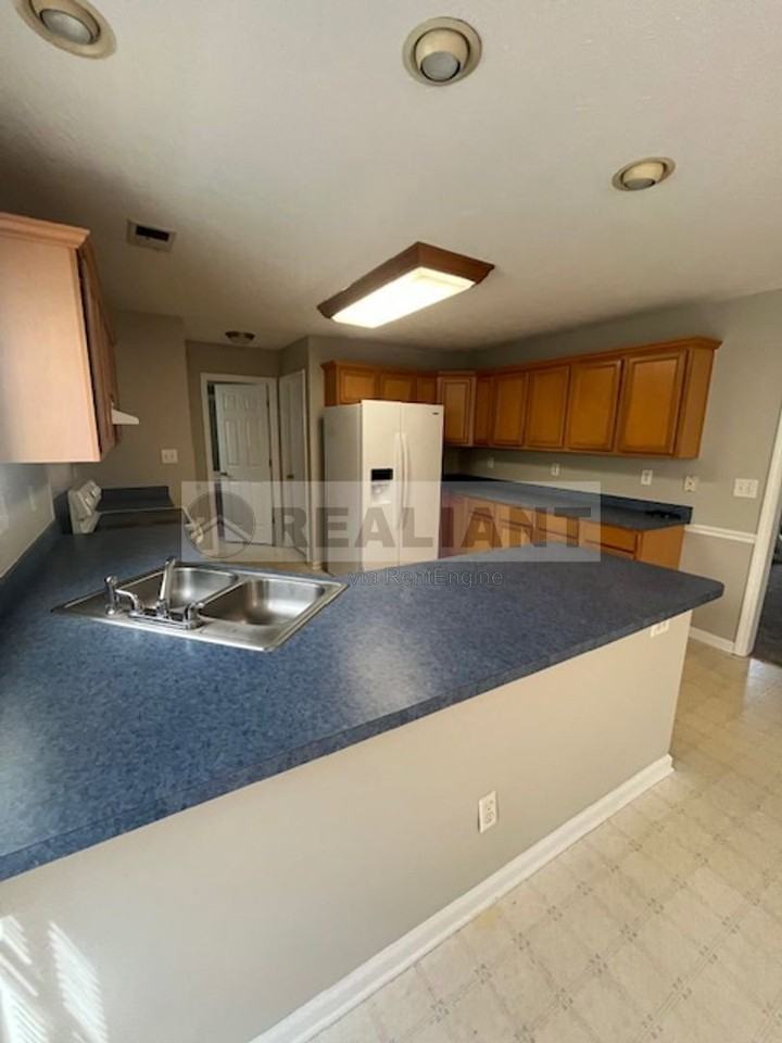 2108 Heath Land Pl - Photo 6 of 17
