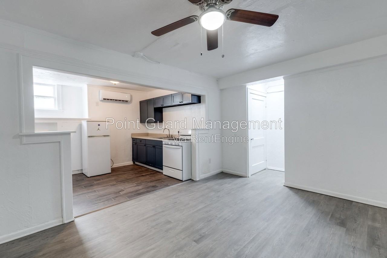 1518 N Robinson Ave #B - Photo 3 of 26