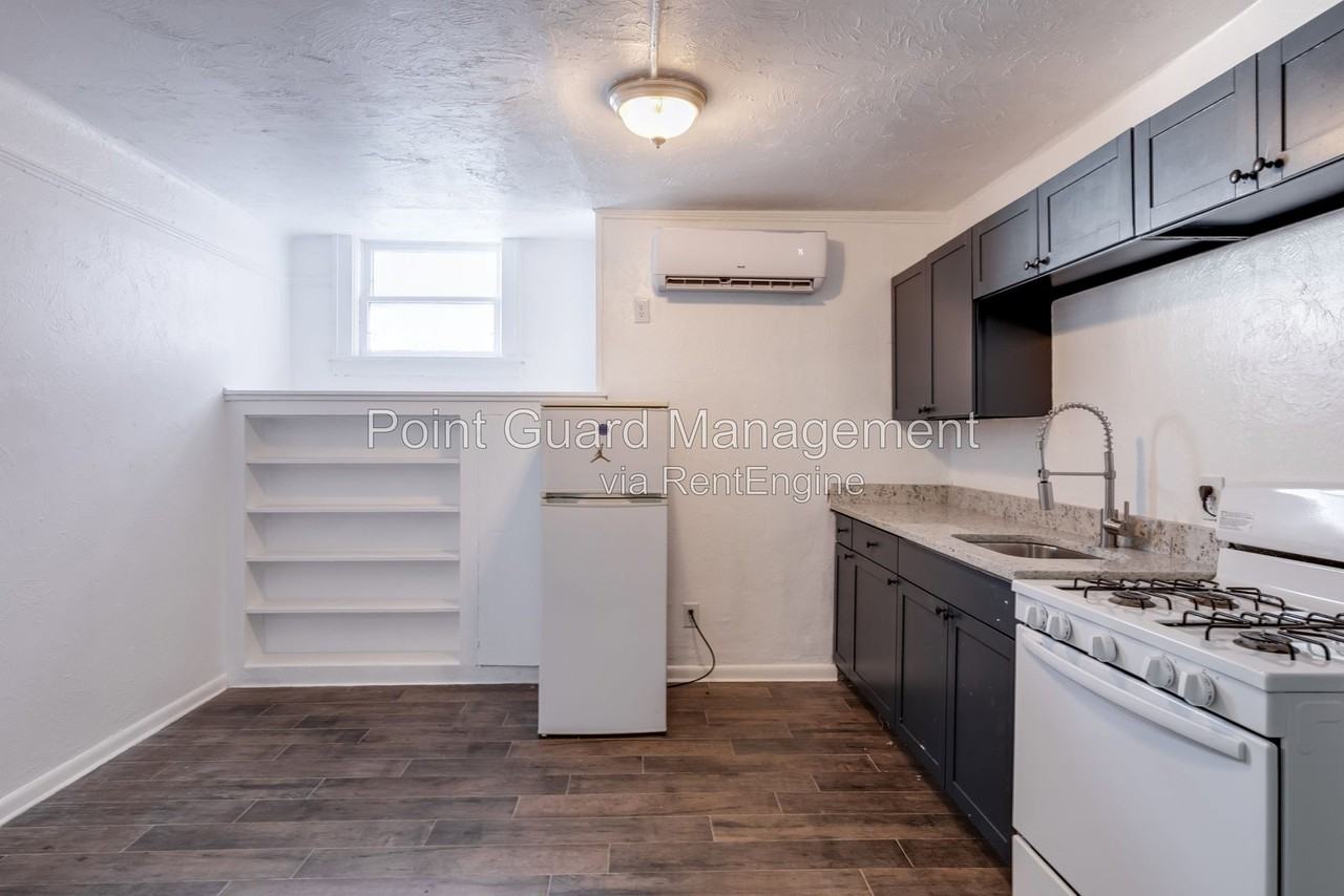 1518 N Robinson Ave #B - Photo 4 of 26