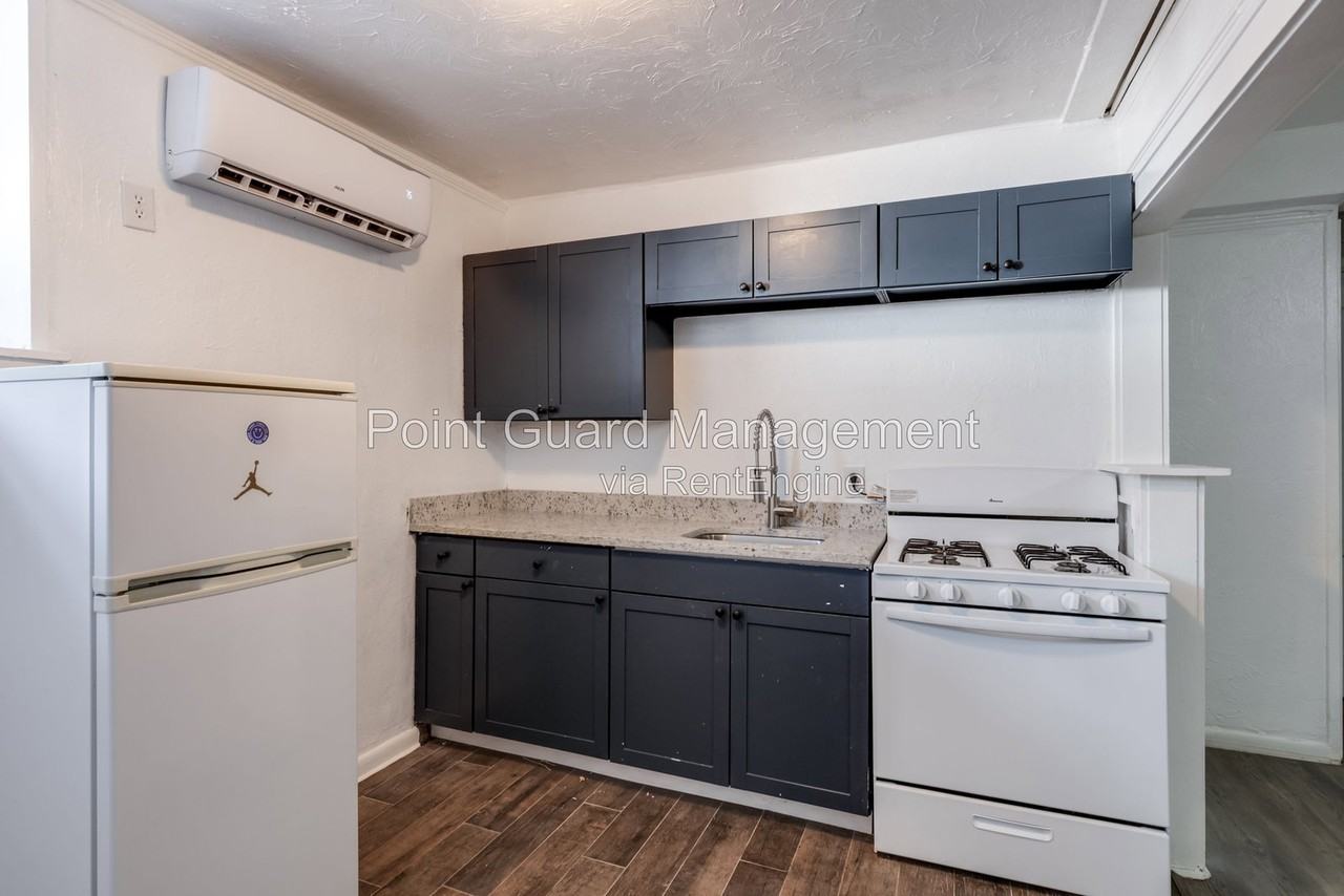 1518 N Robinson Ave #B - Photo 7 of 26
