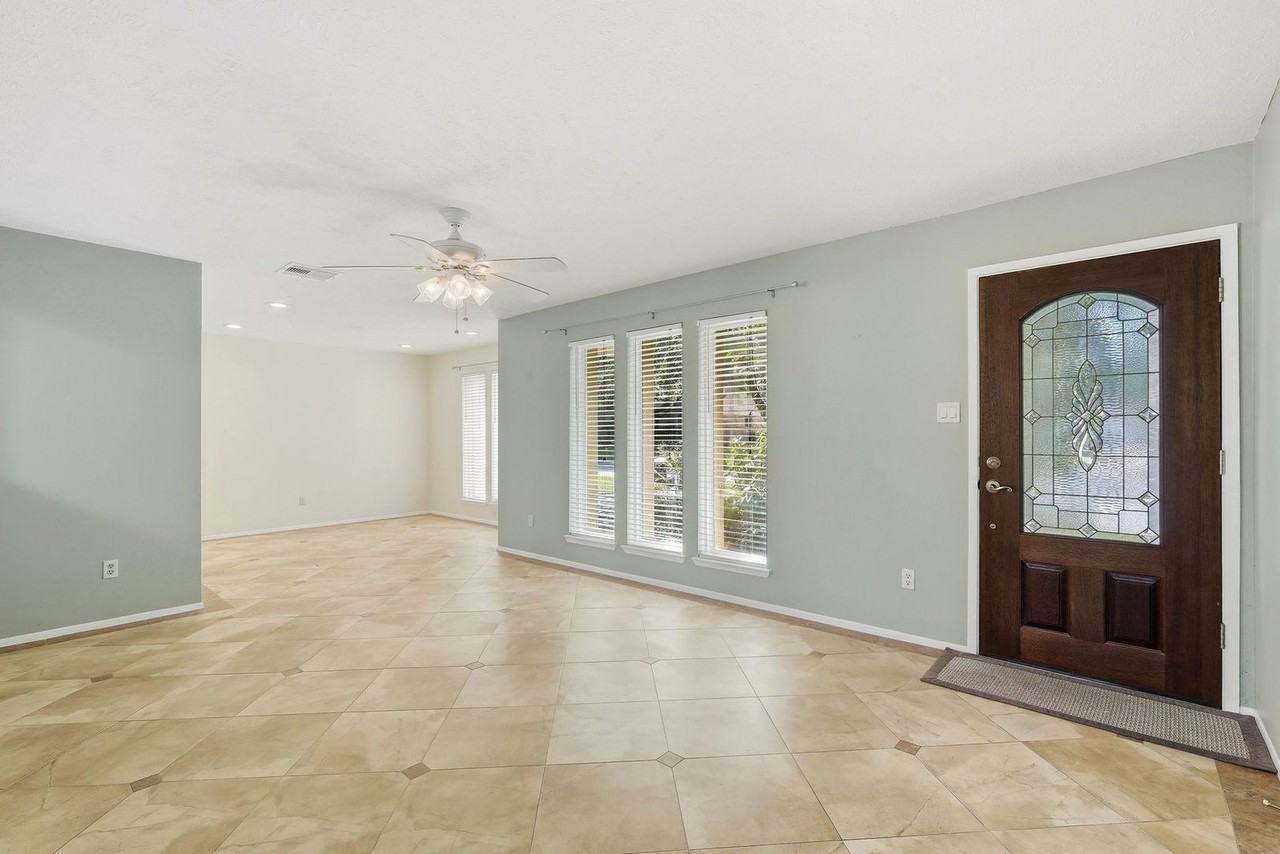 3807 Glenwood Springs Dr - Photo 5 of 25