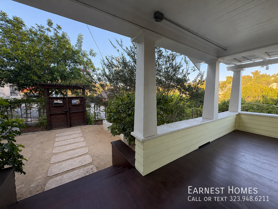 2256 Ewing St - Photo 2 of 27