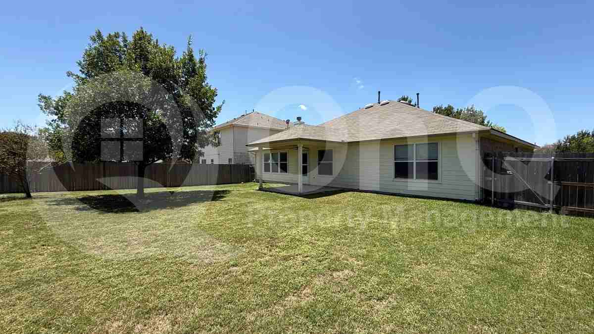 18805 Edinburgh Castle Rd - Photo 7 of 26